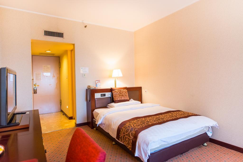 Shanghai International Airport Hotel Exterior photo